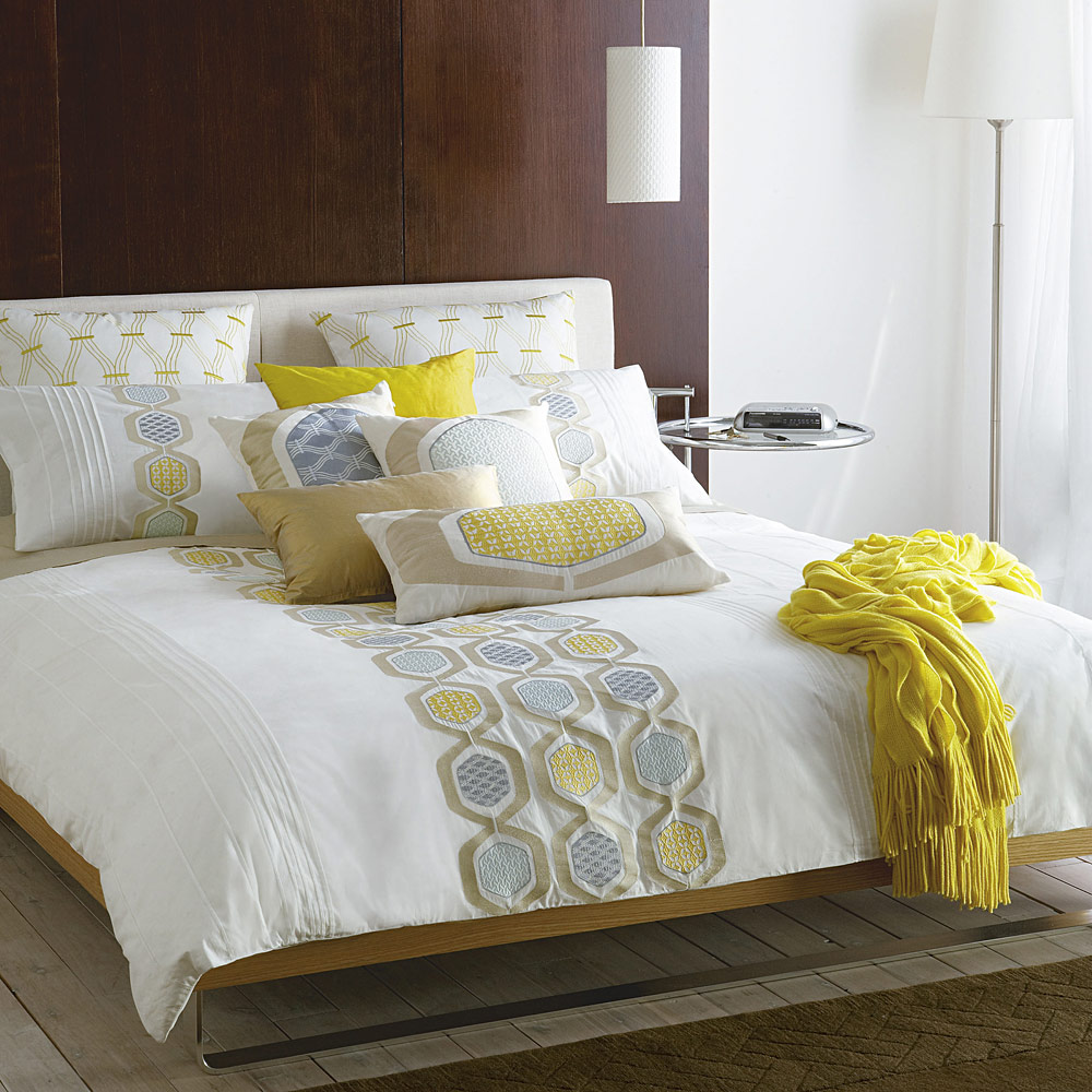 orange comforters, king size comforters, bedroom comforters, bed spread and comforters