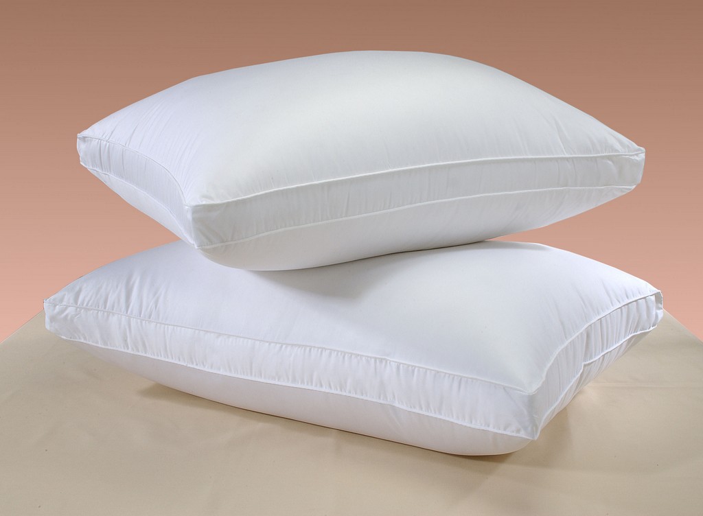 body pillows, decorator pillows, colonial coverlet throw pillows, travel pillows
